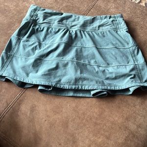 Lulu lemon, size 4, blue lagoon